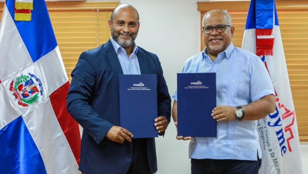 Promipyme firma acuerdo con Equifax